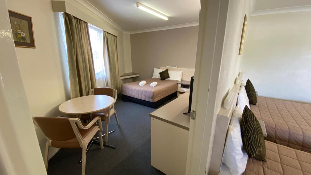 Sapphire City Motor Inn Inverell Bagian luar foto