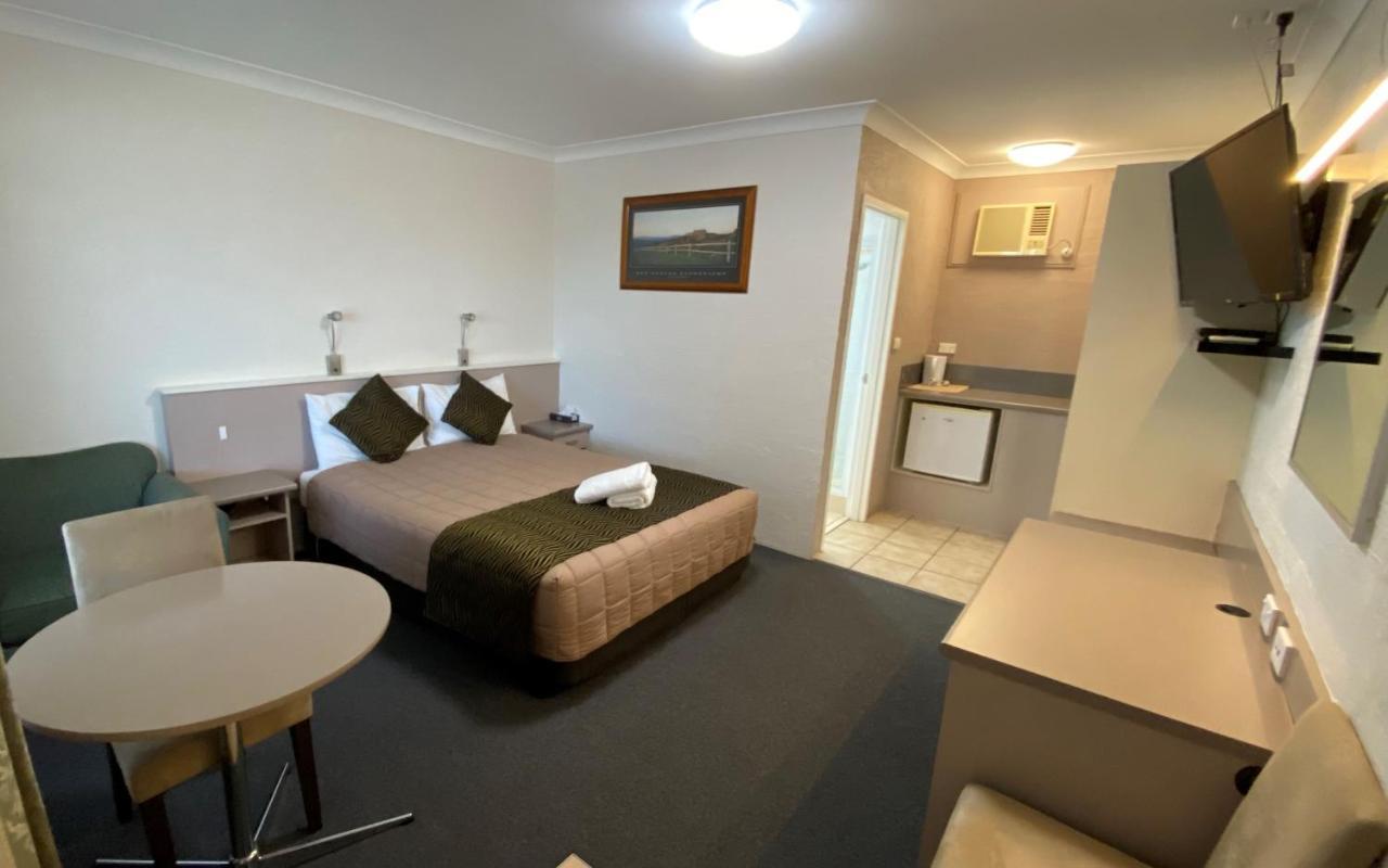 Sapphire City Motor Inn Inverell Bagian luar foto