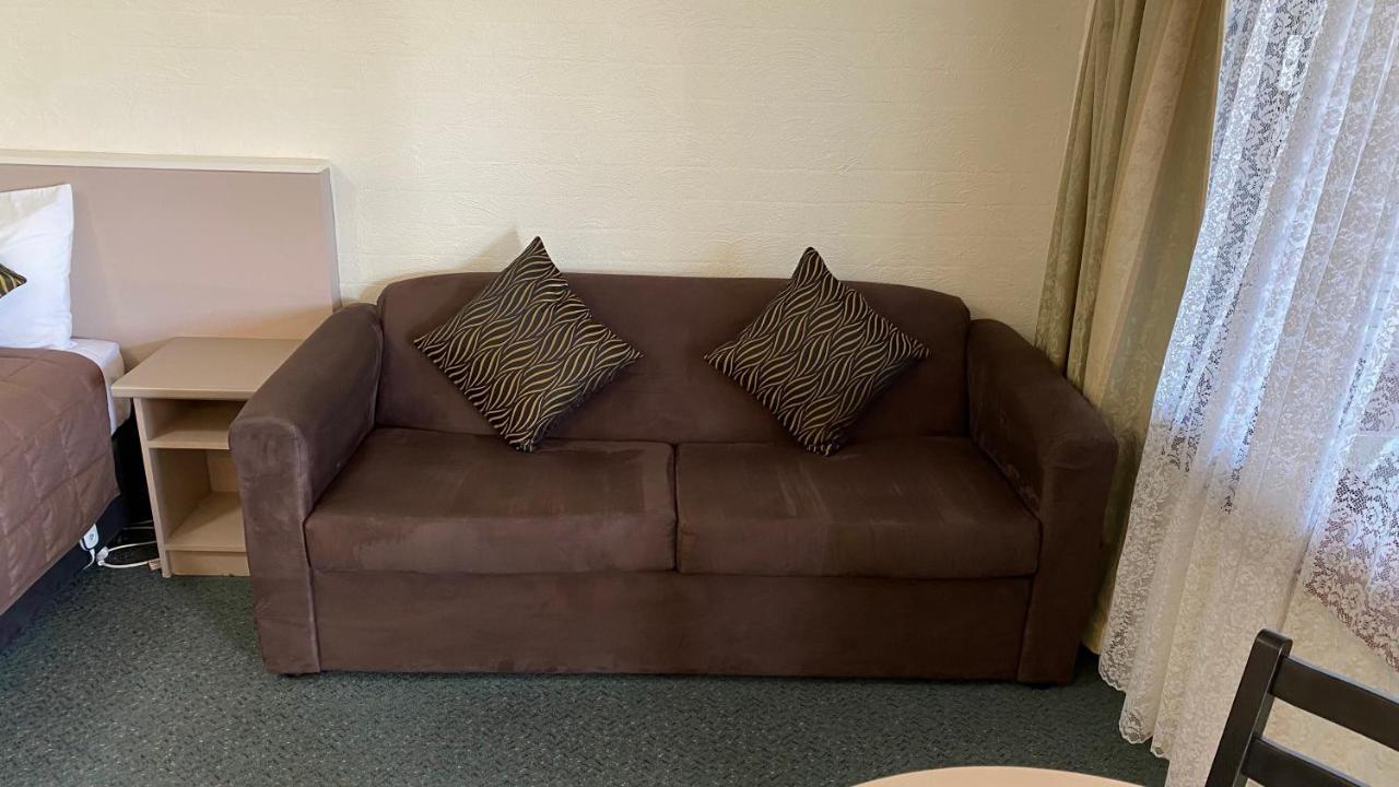 Sapphire City Motor Inn Inverell Bagian luar foto