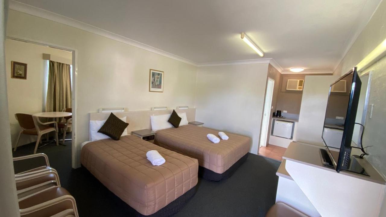 Sapphire City Motor Inn Inverell Bagian luar foto