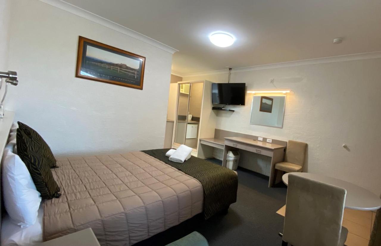 Sapphire City Motor Inn Inverell Bagian luar foto