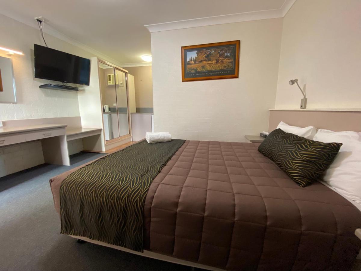 Sapphire City Motor Inn Inverell Bagian luar foto