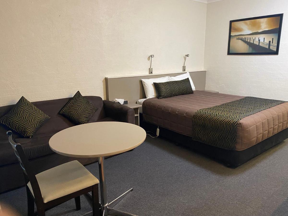 Sapphire City Motor Inn Inverell Bagian luar foto