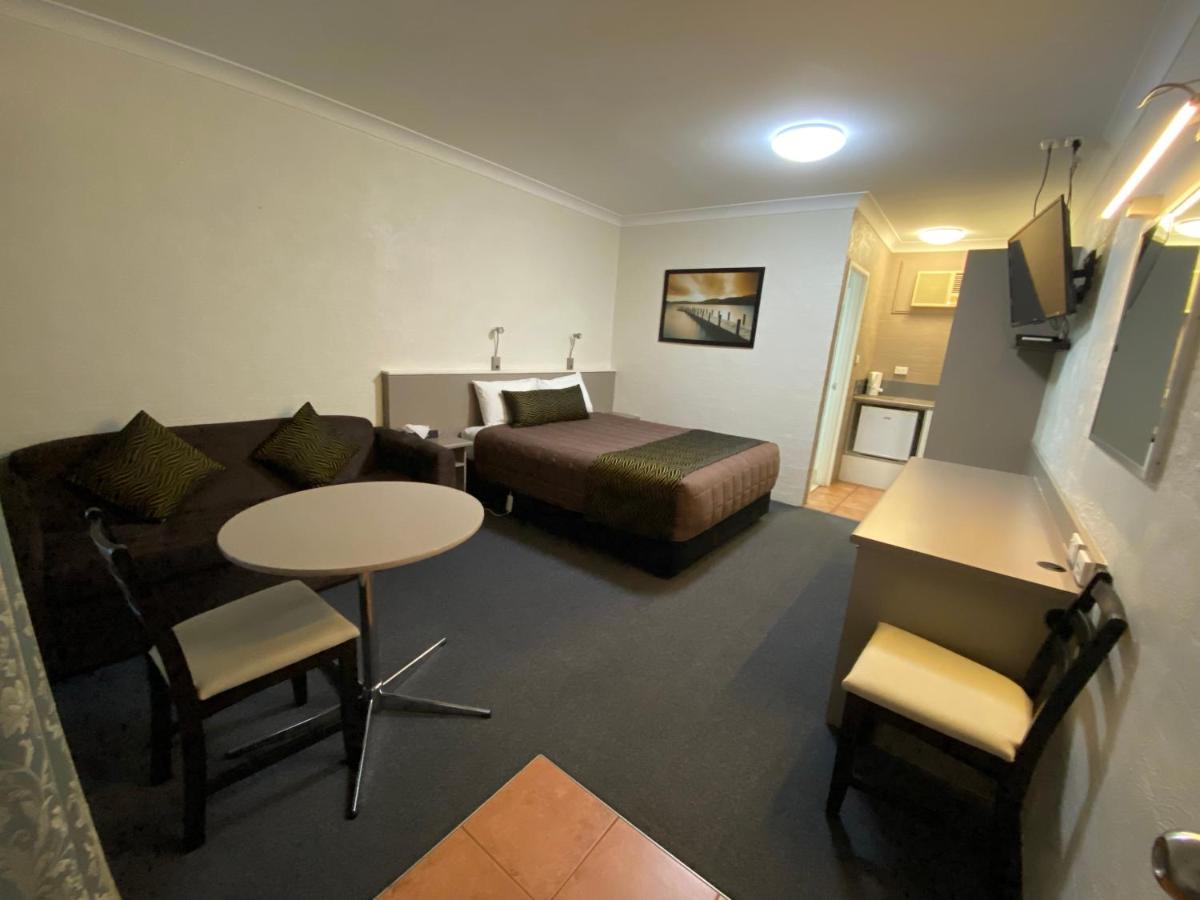 Sapphire City Motor Inn Inverell Bagian luar foto
