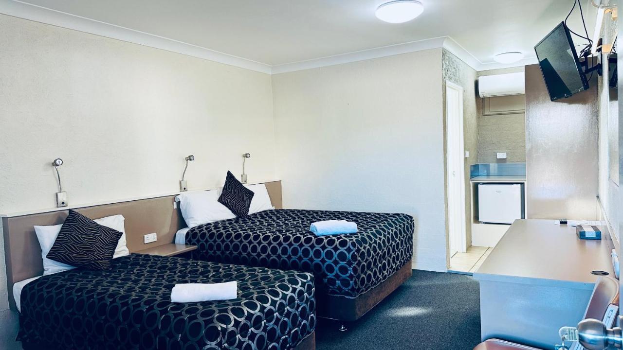 Sapphire City Motor Inn Inverell Bagian luar foto